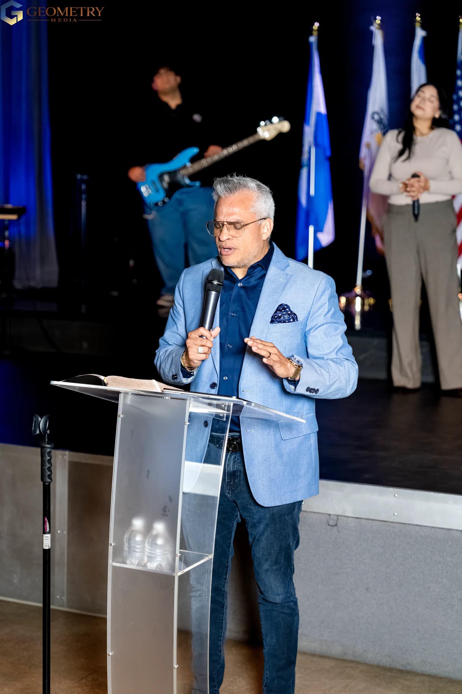 Worship and music during an international church gathering